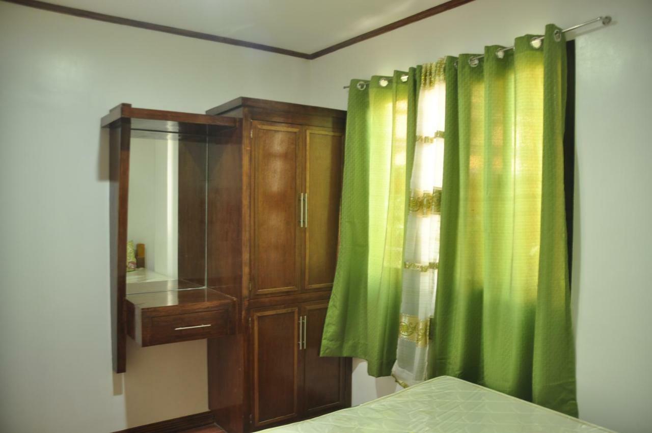 Badladz Staycation Condos Puerto Galera Εξωτερικό φωτογραφία